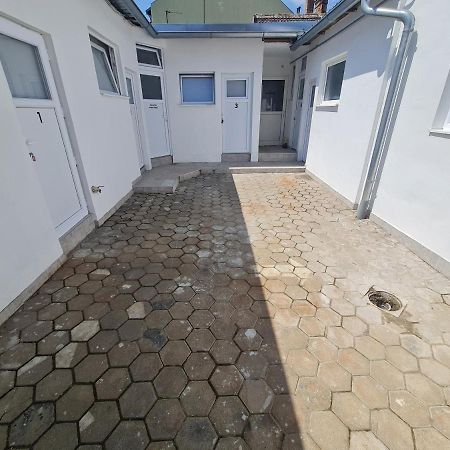 Budget Apartment Lelo Center1 Eszék Kültér fotó
